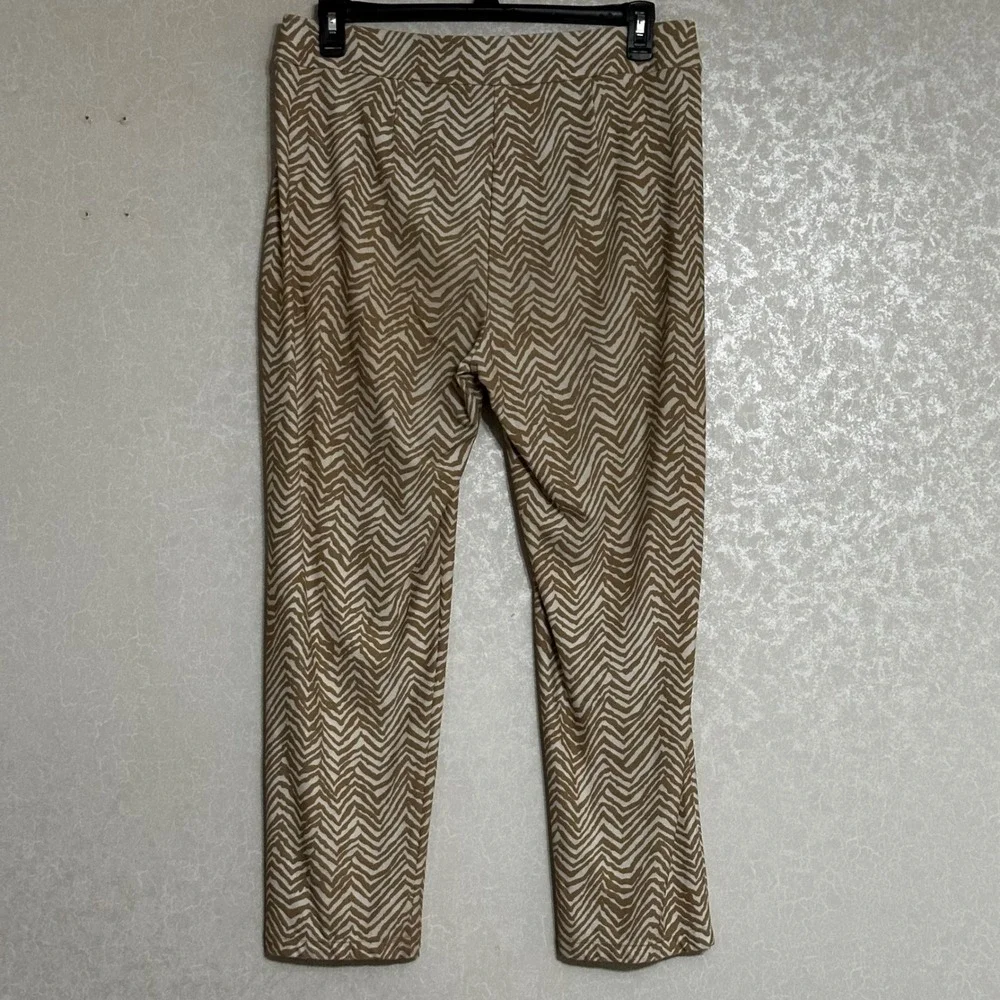 Chico's Travelers Chevron‎ Zebra Print Pants Tan White Stretch Pull On 12R